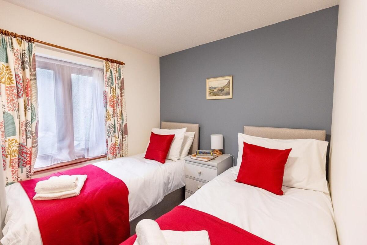 Katherines Court - Spacious Apartment With Rolling Hill Views Кендал Екстериор снимка