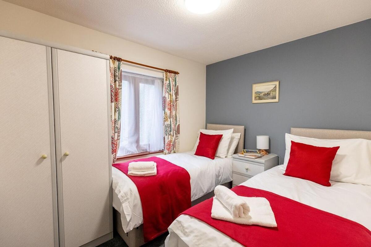 Katherines Court - Spacious Apartment With Rolling Hill Views Кендал Екстериор снимка