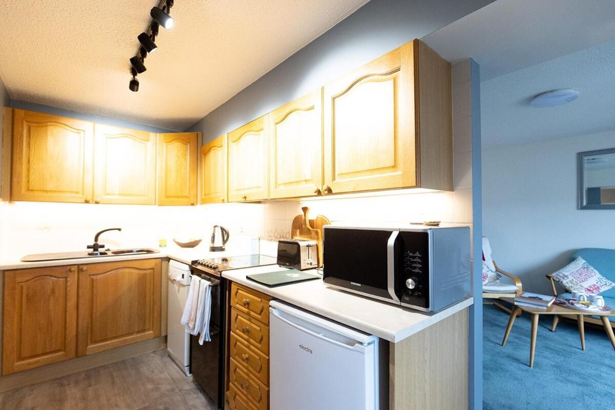 Katherines Court - Spacious Apartment With Rolling Hill Views Кендал Екстериор снимка